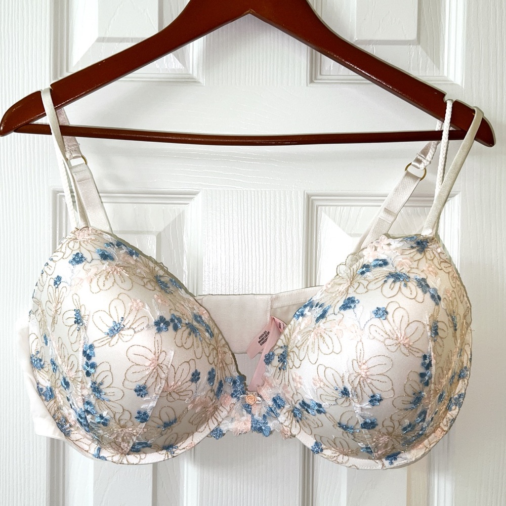 NWOT Victoria’s Secret Dream Angels Wildflower Embroidery Push Up Bra 40DD - Picture 6 of 11